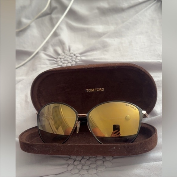 Tom Ford Penelope  Gold Sunglasses - Picture 3 of 9